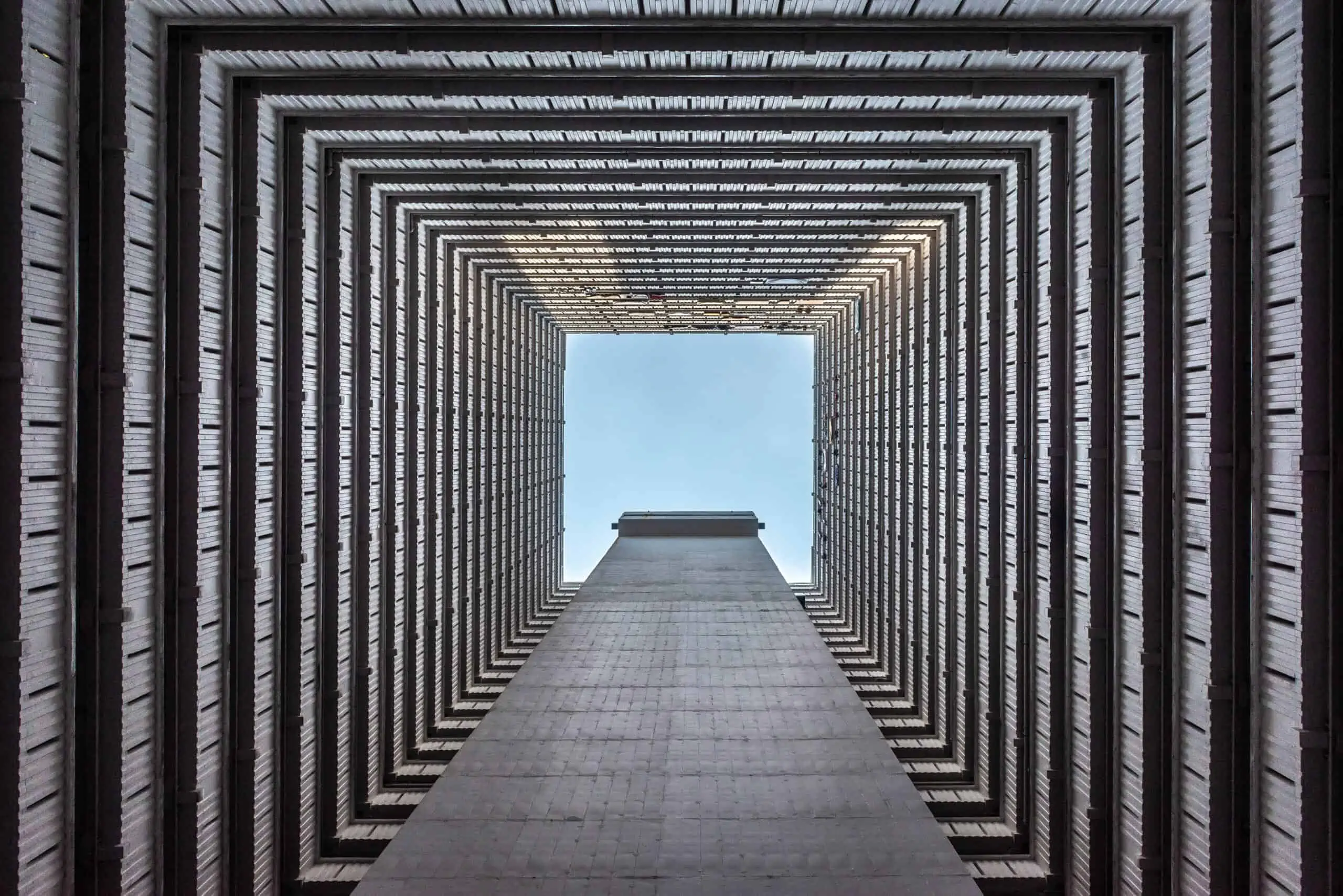 Opalesque Roundup: Performance pushes hedge fund AUM to record $3.7tn while investors redeem: hedge fund news, week 48