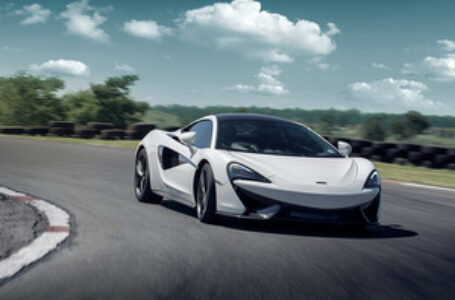 McLaren confirms GBP 550m fundraising led by Saudi Arabia, Ares